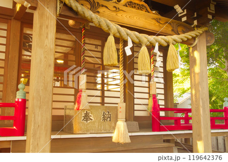 新田稲荷神社の拝殿 119642376