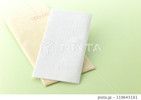 封筒と手紙 封筒と手紙 119643181