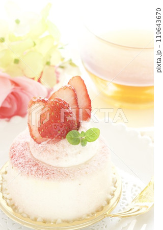 苺のババロアショートケーキ 苺のババロアショートケーキ 119643670