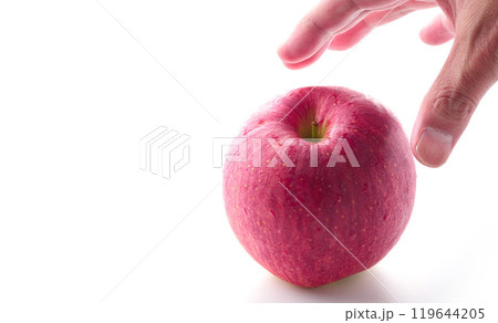 長野県産 シナノスイート ( りんご )白背景 長野県産 シナノスイート ( りんご )白背景 119644205