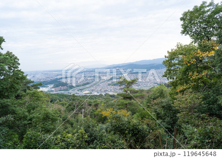 若山の見晴らし台から見た景色(大阪府高槻市) 若山の見晴らし台から見た景色(大阪府高槻市) 119645648