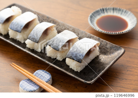 鯖寿司のイメージ01 119646996
