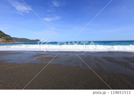 白い砂浜と青い海 白い砂浜と青い海 119651513