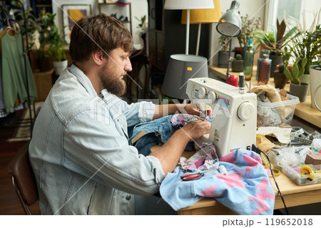 Upcycling secondhand denim jacket Upcycling secondhand denim jacket 119652018