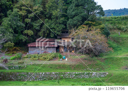 日本の岡山県久米郡美咲町の古くてとても美しい建物 119655706