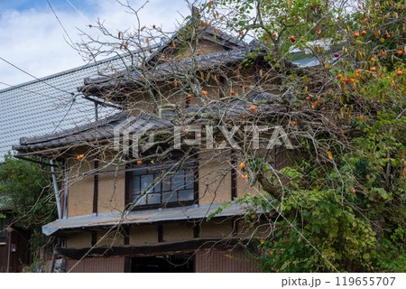 日本の岡山県久米郡美咲町の古くてとても美しい建物 119655707