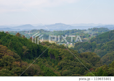 日本の岡山県久米郡美咲町の美しい大垪和西の棚田 日本の岡山県久米郡美咲町の美しい大垪和西の棚田 119655801