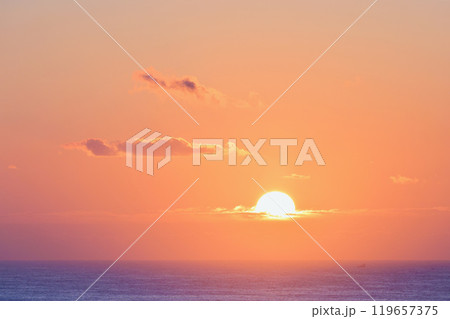 海から昇る太陽 茨城県 海から昇る太陽 茨城県 119657375