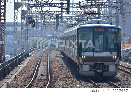 野田駅を通過する関空・紀州路快速223系2500番台 119657427