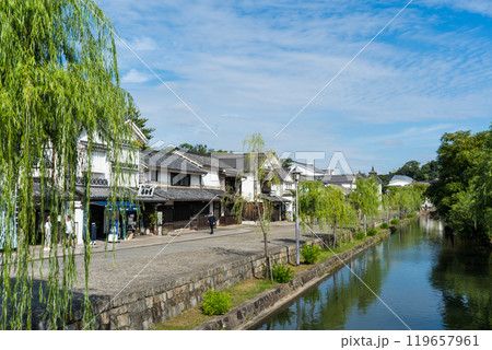 爽やかな青空と歴史的町並みが残る倉敷の美観地区|倉敷観光イメージ|岡山県倉敷市 爽やかな青空と歴史的町並みが残る倉敷の美観地区|倉敷観光イメージ|岡山県倉敷市 119657961