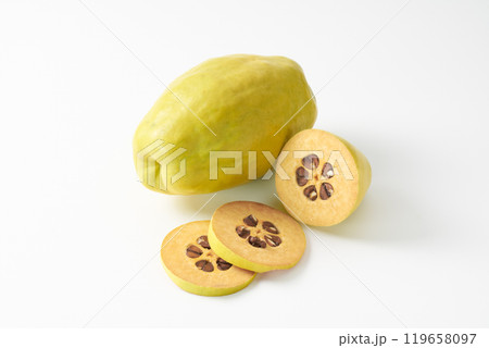 カリンの果実 イメージ カリンの果実 イメージ 119658097