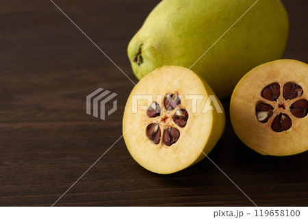 カリンの果実　イメージ 119658100