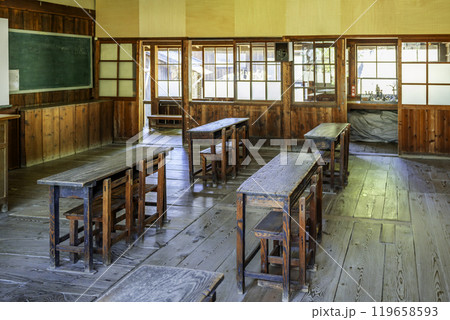 小豆島　二十四の瞳　岬の分教場　苗羽小学校田浦分校　教室　香川県小豆島町 119658593