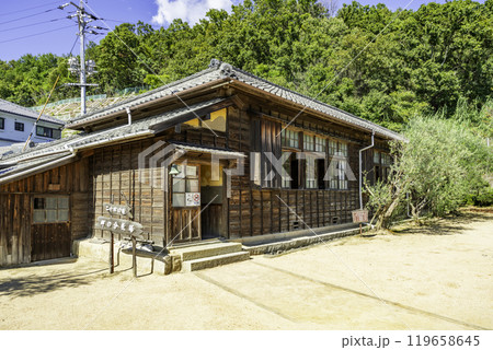 小豆島　二十四の瞳　岬の分教場　苗羽小学校田浦分校　香川県小豆島町 119658645