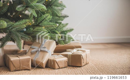 クリスマスプレゼントのクローズアップ画像5 119661653