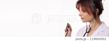 A qualified Health Professional utilizing a Stethoscope in a Clinical Healthcare Setting 119664002