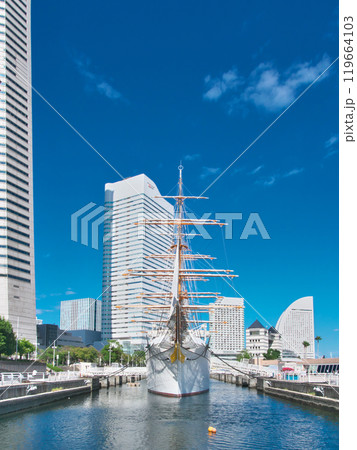 帆船日本丸 展帆(2024年10月) 帆船日本丸 展帆(2024年10月) 119664103