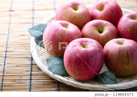 長野県産 シナノスイート （ りんご ） 119664373