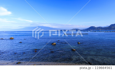 伊豆半島の駿河湾から見た富士山の秋 伊豆半島の駿河湾から見た富士山の秋 119664561