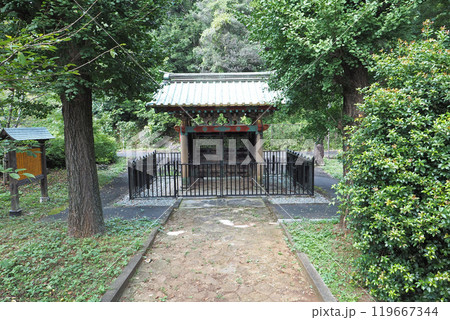 狭山不動尊の丁子門【埼玉県所沢市】 狭山不動尊の丁子門【埼玉県所沢市】 119667344