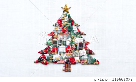 パッチワークキルトのクリスマスツリー 119668078