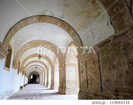 サンタ・クラーラ＝ア＝ノーヴァ修道の回路　（ポルトガル、コインブラ） 119669138