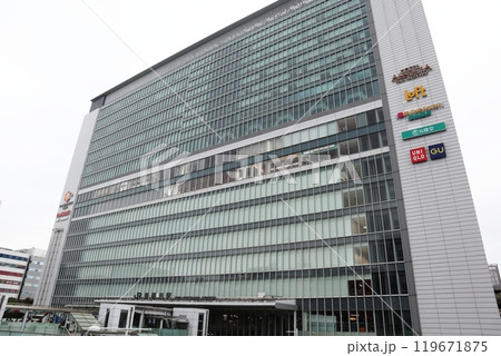 JR・横浜市営地下鉄・東急線・相鉄線 新横浜駅 JR・横浜市営地下鉄・東急線・相鉄線 新横浜駅 119671875