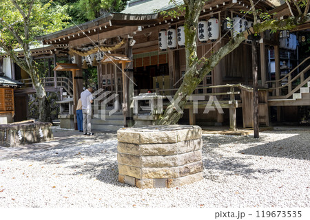 石切劔箭神社上之社の本殿(2024年9月撮影) 石切劔箭神社上之社の本殿(2024年9月撮影) 119673535