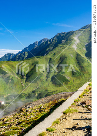 エンマ台（地獄谷展望台）から見る劔岳　北アルプス劔岳登山 119675315