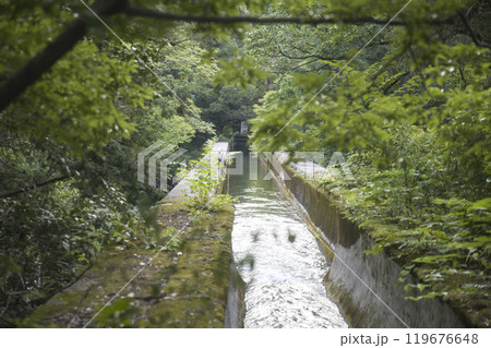水路閣の水路に水が流れる様子2 水路閣の水路に水が流れる様子2 119676648
