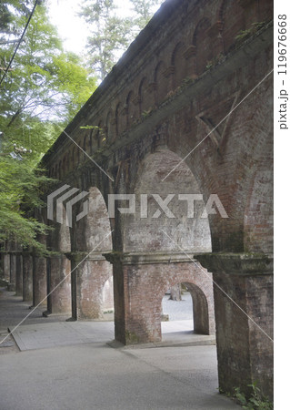 水路閣と青もみじ20 水路閣と青もみじ20 119676668