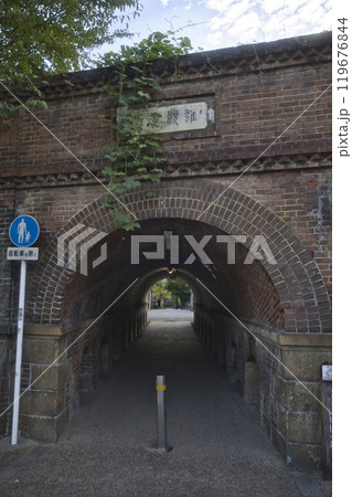 蹴上のねじりまんぽ(縦構図)3 蹴上のねじりまんぽ(縦構図)3 119676844