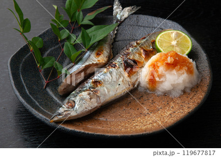 秋刀魚の塩焼き 119677817