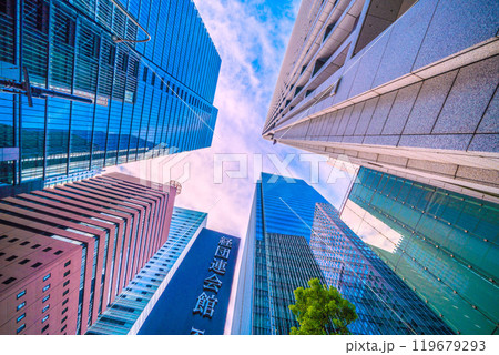 日本の東京都市景観10月。大手町一丁目。経団連会館や大手町のオフィスビル群などを望む＝27日 119679293