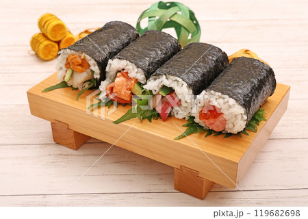 おいしい恵方巻 119682698
