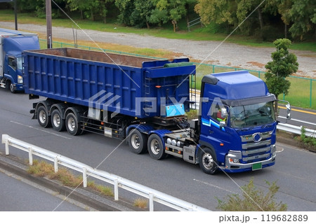 スクラップ運搬車　イメージ 119682889