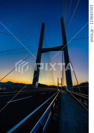 女神大橋の夜明け 【長崎市】 女神大橋の夜明け 【長崎市】 119683305