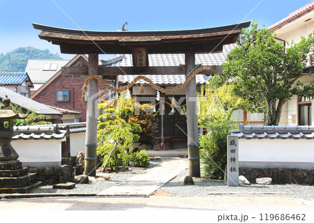 織田神社の鳥居と本殿 織田神社の鳥居と本殿 119686462