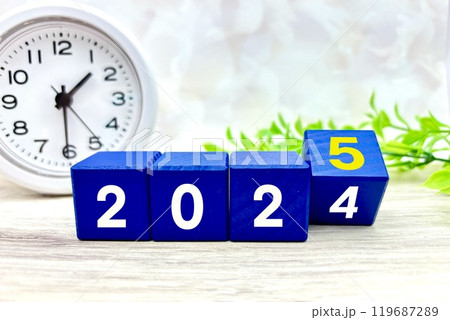 2024年から2025年へ変わるイメージ 2024年から2025年へ変わるイメージ 119687289