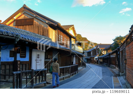 秋の安芸の小京都竹原 119689011