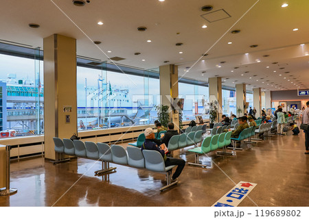 北海道　苫小牧市　苫小牧西港フェリーターミナル 119689802