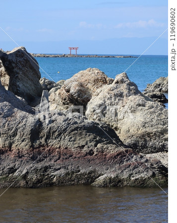 森戸海岸の岩場 119690602
