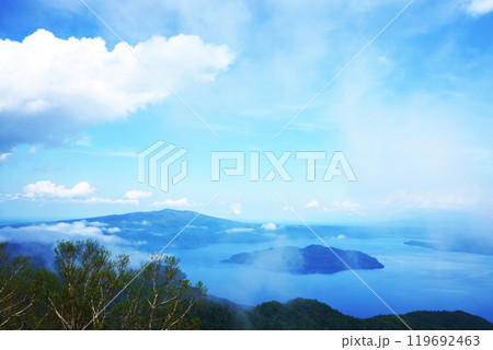 津別峠展望施設からの風景　屈斜路湖　北海道 119692463