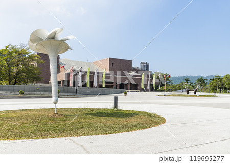 The architectural landscape of the Kaohsiung Museum of Fine Arts in Taiwan is located in the Neiweipi Cultural Park Area of Kaohsiung. The architectural landscape of the Kaohsiung Museum of Fine Arts in Taiwan is located in the Neiweipi Cultural Park Area of Kaohsiung. 119695277