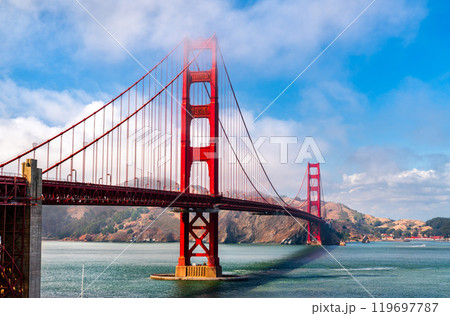 Golden Gate Bridge Overlooking the Bay in San Francisco - California, United States Golden Gate Bridge Overlooking the Bay in San Francisco - California, United States 119697787
