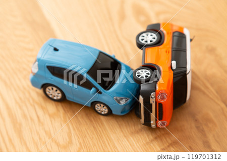 自動車の交通事故イメージ 119701312