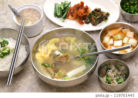 自家製プゴク(干し鱈のスープ、韓国料理) 自家製プゴク(干し鱈のスープ、韓国料理) 119701445