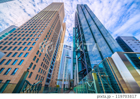 日本の東京都市景観 10月。汐留のオフィス街。日本テレビタワーなどを望む＝27日 119703817