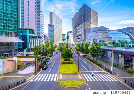 日本の東京都市景観 10月。カレッタ汐留や汐留のオフィス街などを望む＝27日 119706431