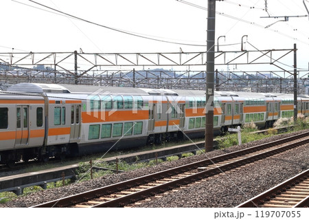 豊田車両センターに留置中の中央線グリーン車×4両組込編成(東京都日野市) 豊田車両センターに留置中の中央線グリーン車×4両組込編成(東京都日野市) 119707055